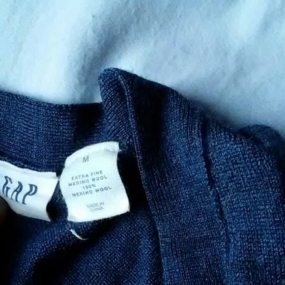 Gap sweater used - Picture 3 of 3